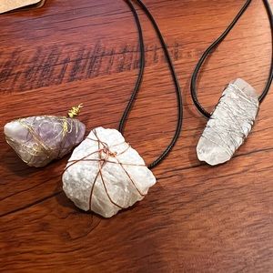 Wire wrapped crystals